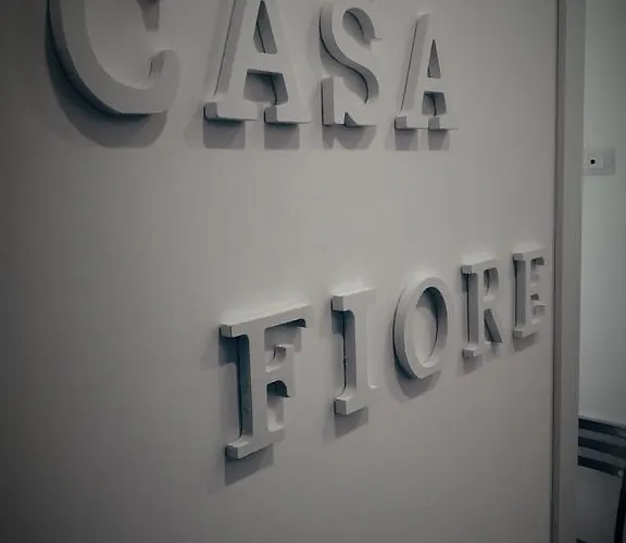 아파트 Conte Fiore Sanita' *